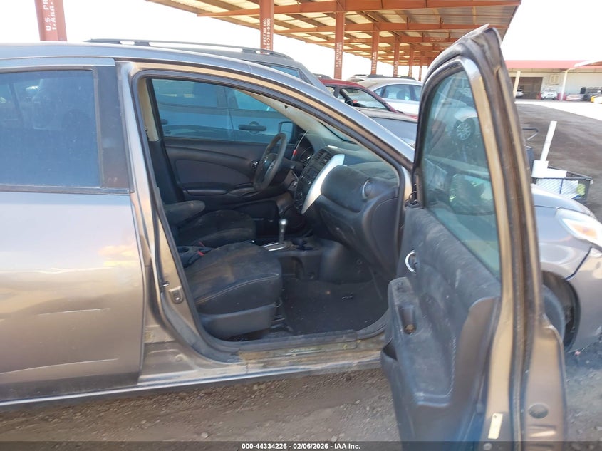 2015 Nissan Versa 1.6 Sv