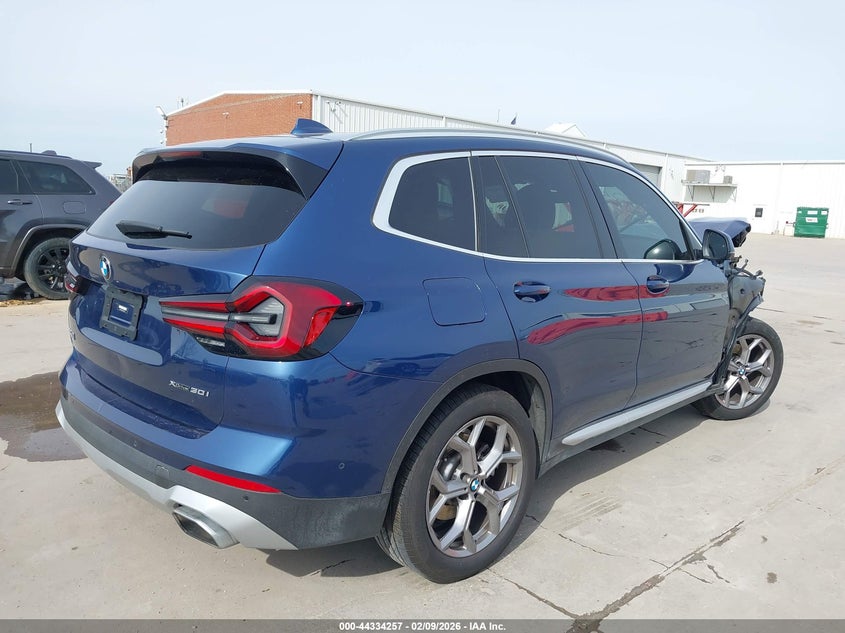 2023 BMW X3 xDrive30I