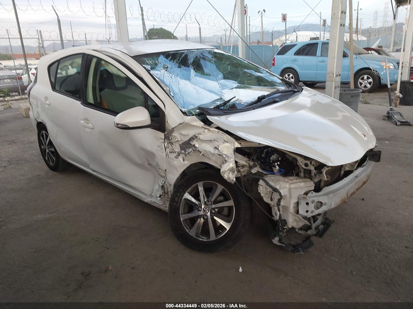 2015 Toyota Prius C One