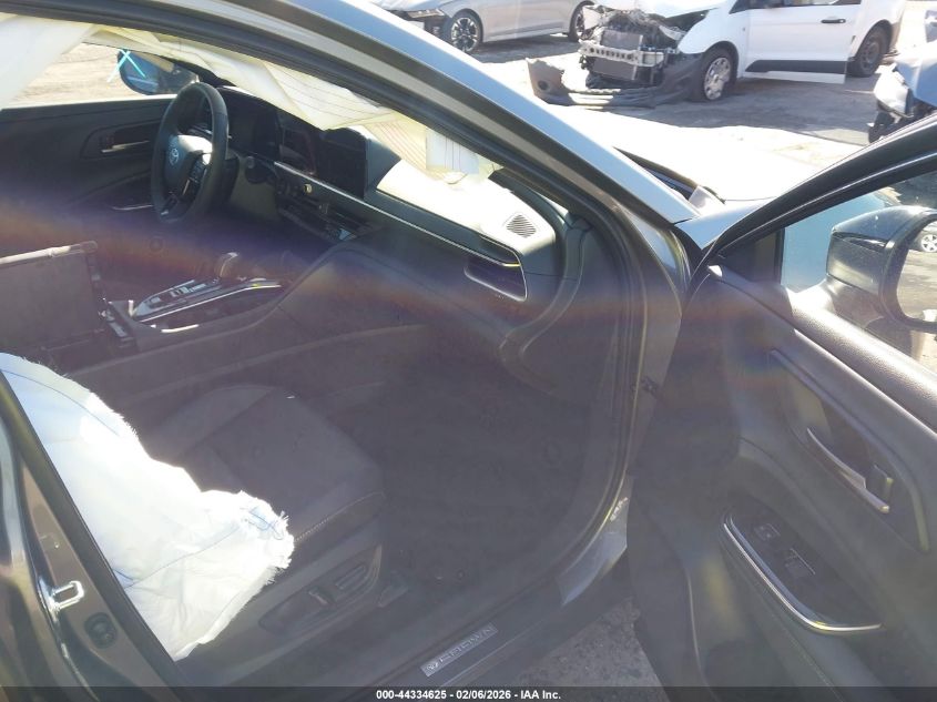 2026 Toyota Crown Xle