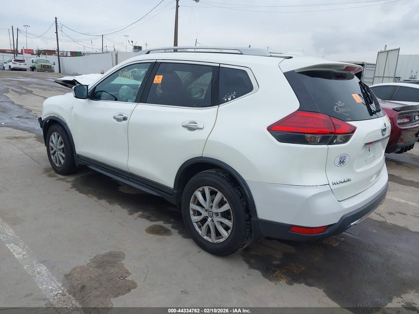 2017 Nissan Rogue Sv