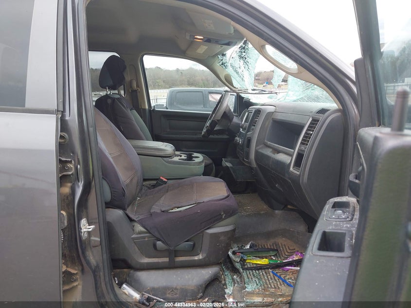 2018 Ram 1500 Express 4X4 6'4 Box