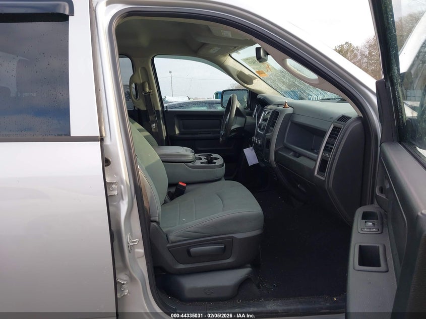 2018 Ram 1500 Express 4X2 6'4 Box