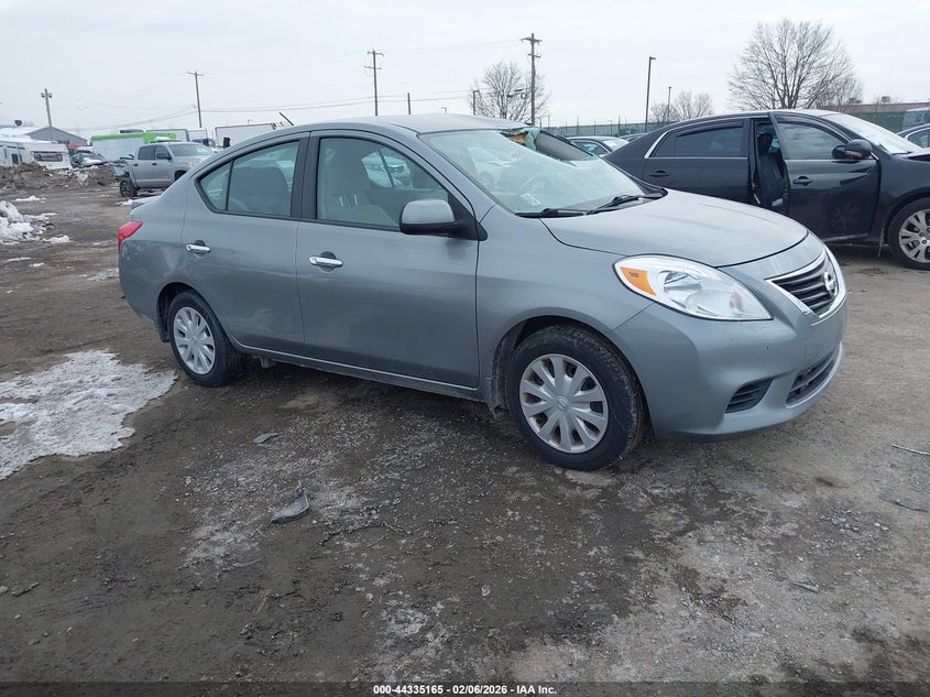 2013 Nissan Versa 1.6 Sv