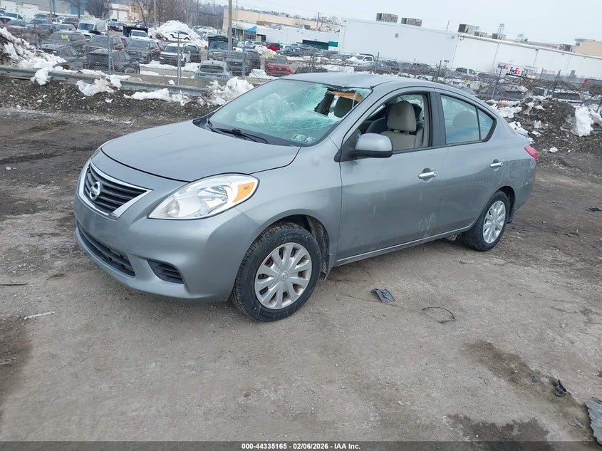 2013 Nissan Versa 1.6 Sv