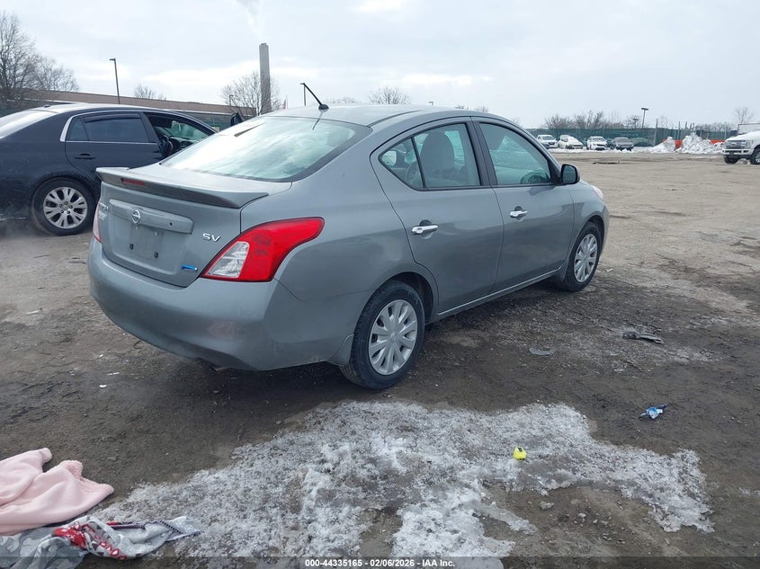 2013 Nissan Versa 1.6 Sv
