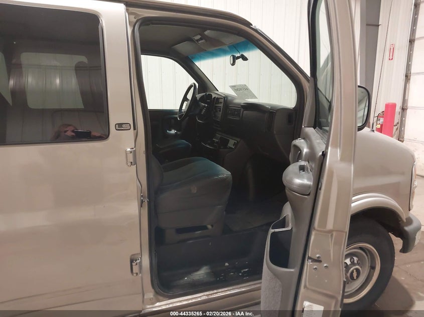 2002 Chevrolet Express