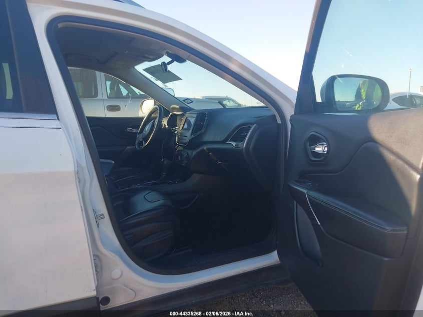 2019 Jeep Cherokee Latitude Plus Fwd