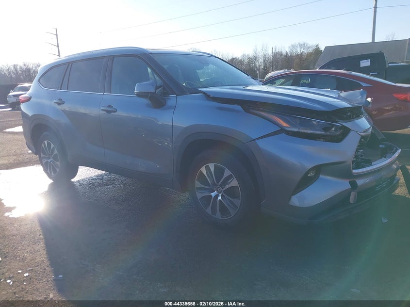 2021 Toyota Highlander Xle