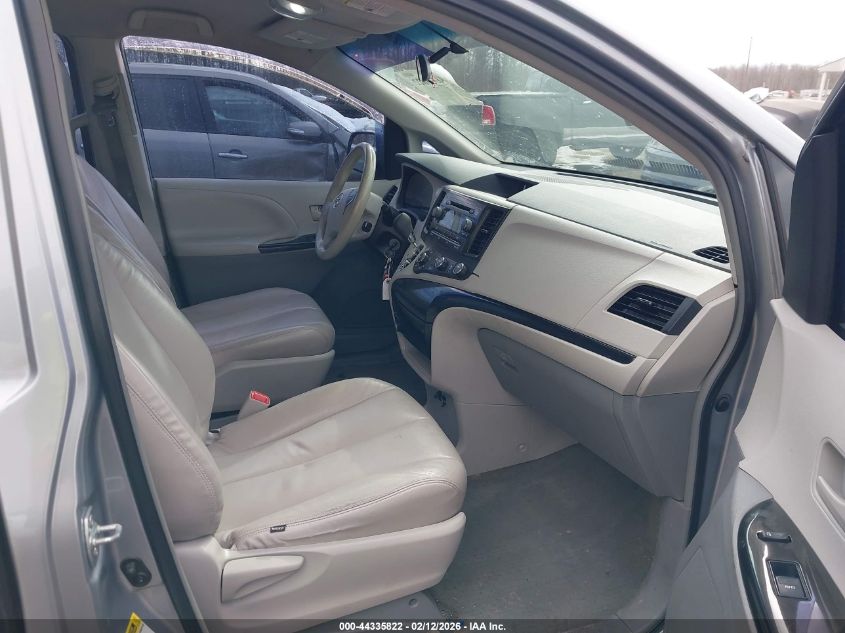 2014 Toyota Sienna L V6 7 Passenger