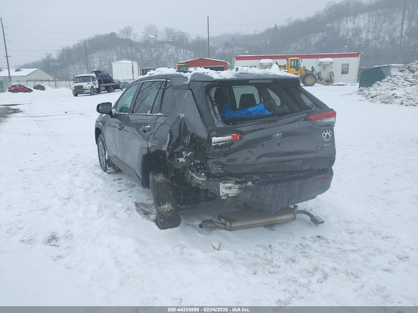 VIN 2T3W1RFV9RC290957 2024 TOYOTA RAV4 XLE