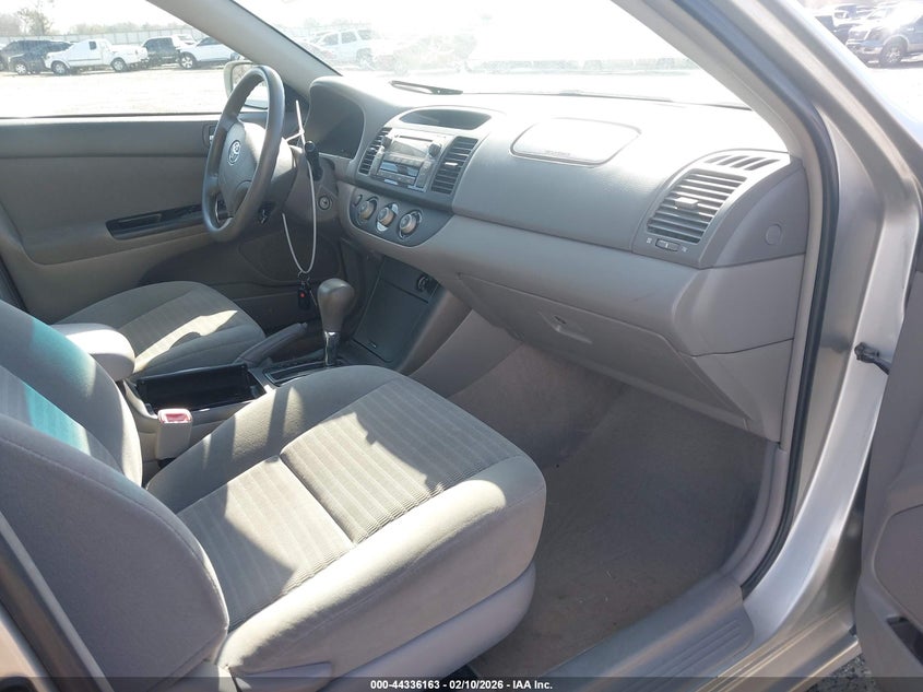 2005 Toyota Camry Le