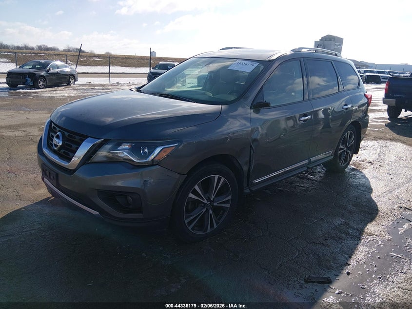 2017 Nissan Pathfinder Platinum