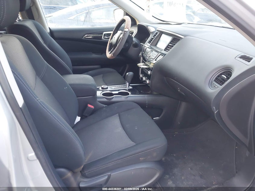 2017 Nissan Pathfinder S