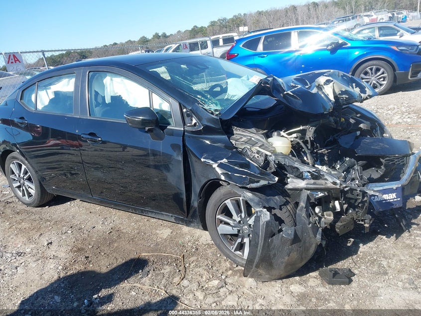 2021 Nissan Versa Sv