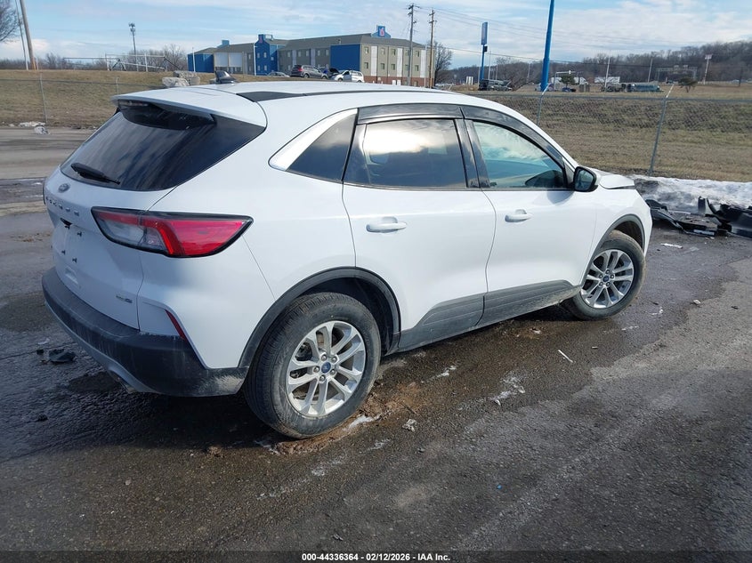 2020 Ford Escape Se