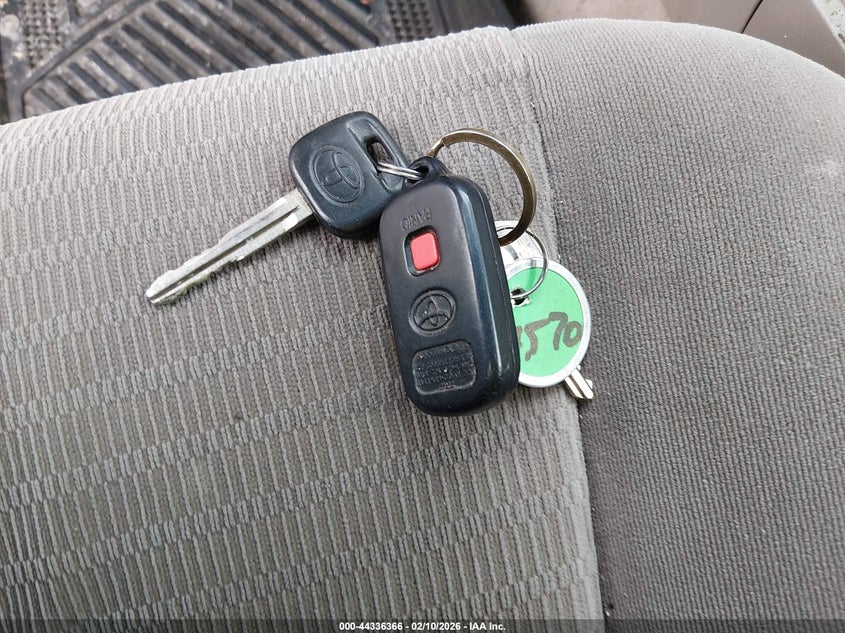 2005 Toyota Camry Le VIN: 4T1BE30KX5U045701 Lot: 44336366