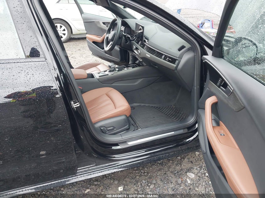 2023 Audi A4 Premium Plus 40 Tfsi Quattro S Tronic