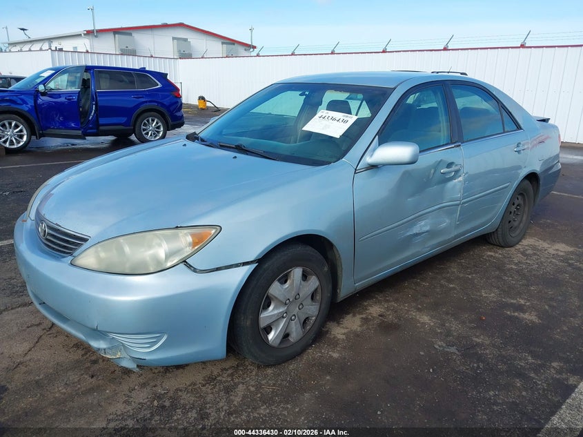 2005 Toyota Camry Le