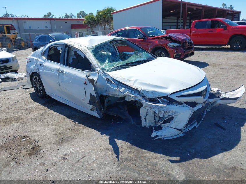 TOYOTA CAMRY SE 2020