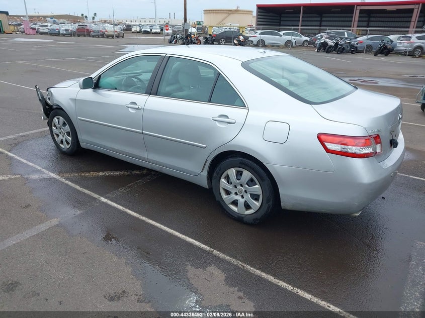 2011 Toyota Camry Le V6