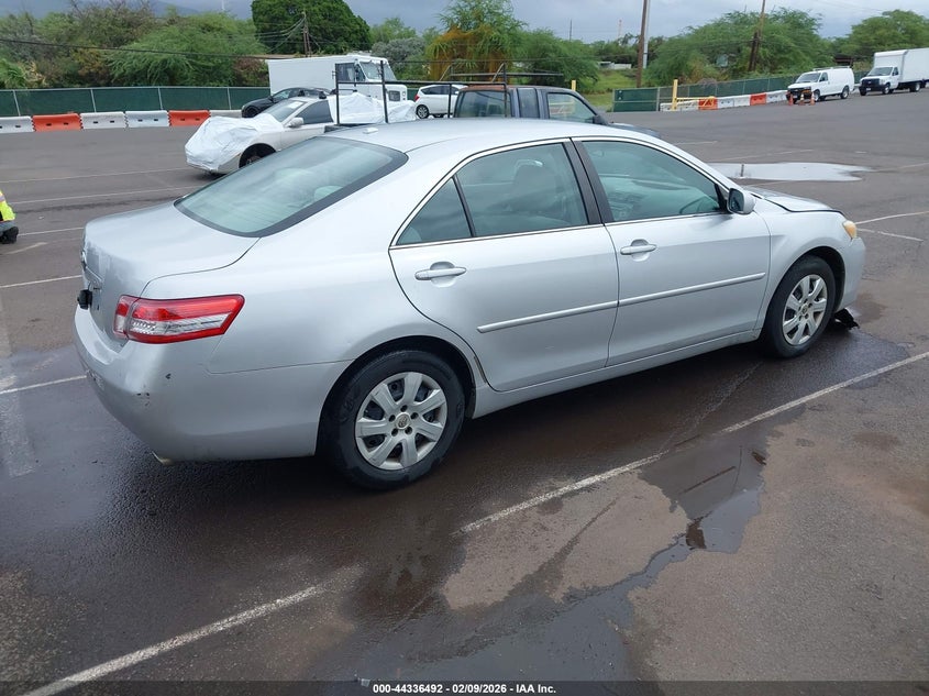 2011 Toyota Camry Le V6
