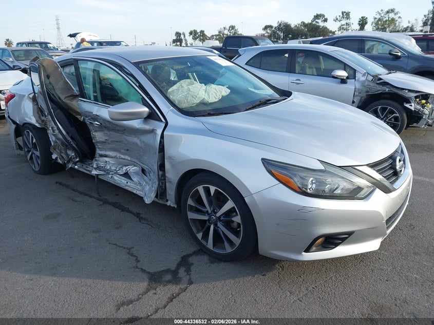 2016 Nissan Altima 2.5 Sr