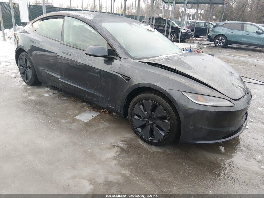 2025 Tesla Model 3 Long Range Rear-Wheel Drive/Standard Rear-Wheel Drive