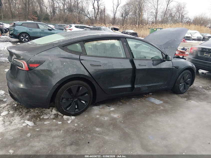 2025 Tesla Model 3 Long Range Rear-Wheel Drive/Standard Rear-Wheel Drive