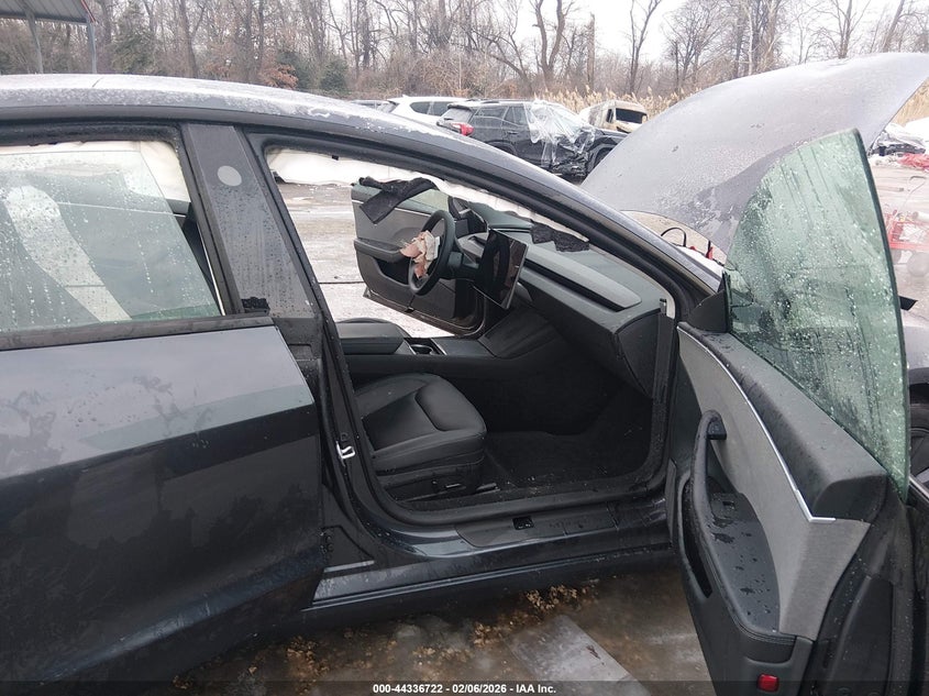 2025 Tesla Model 3 Long Range Rear-Wheel Drive/Standard Rear-Wheel Drive