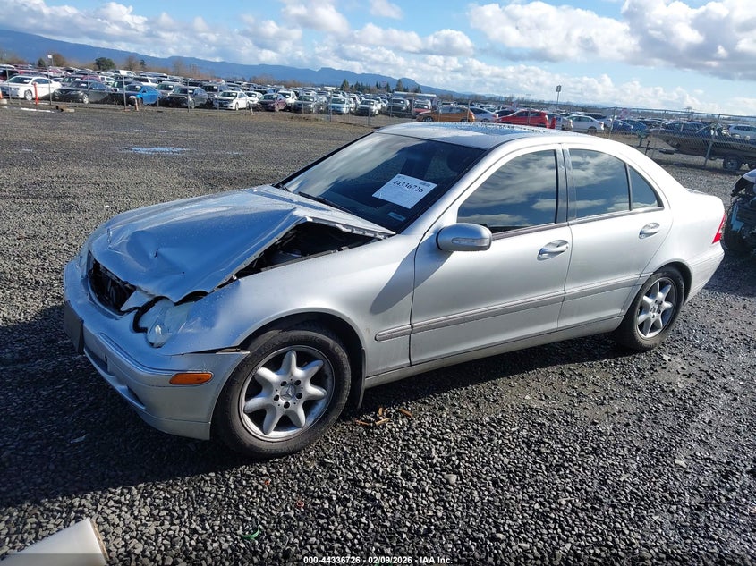 2004 MERCEDES-BENZ C 240 auction photo 2