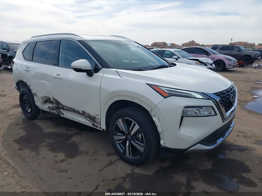 2022 Nissan Rogue Platinum Fwd