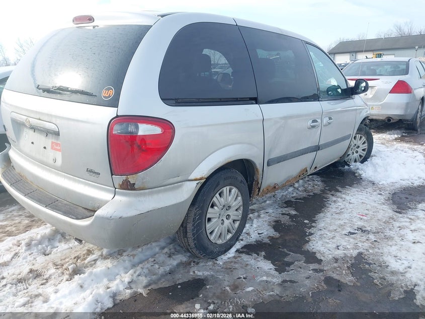 2005 Chrysler Town & Country