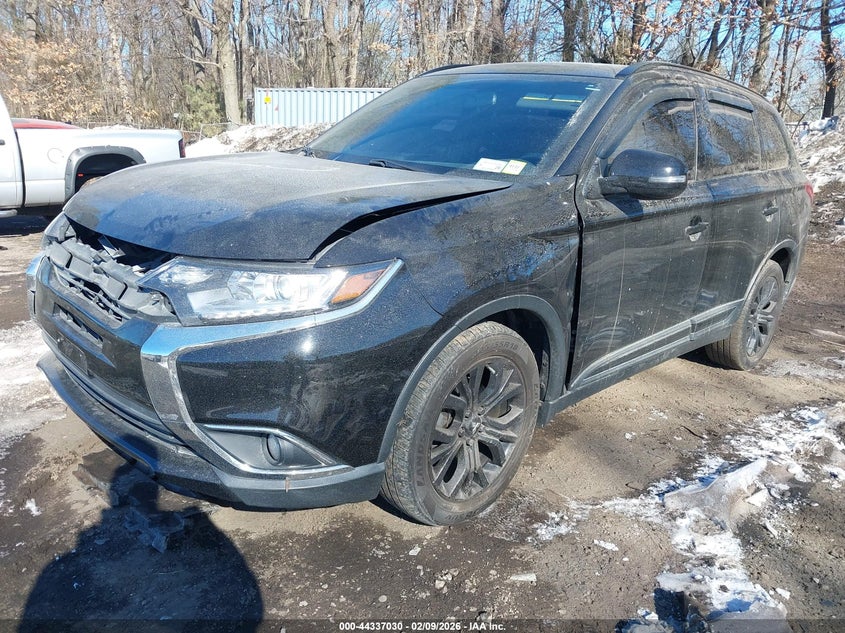 2018 Mitsubishi Outlander Le