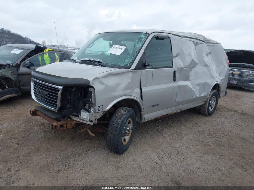 2006 GMC Savana Work Van