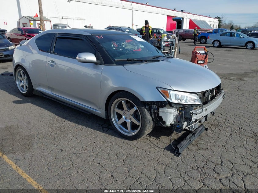 2012 Scion Tc 2.5 silver Lot 111044337139 Vin JTKJF5C70C3041894