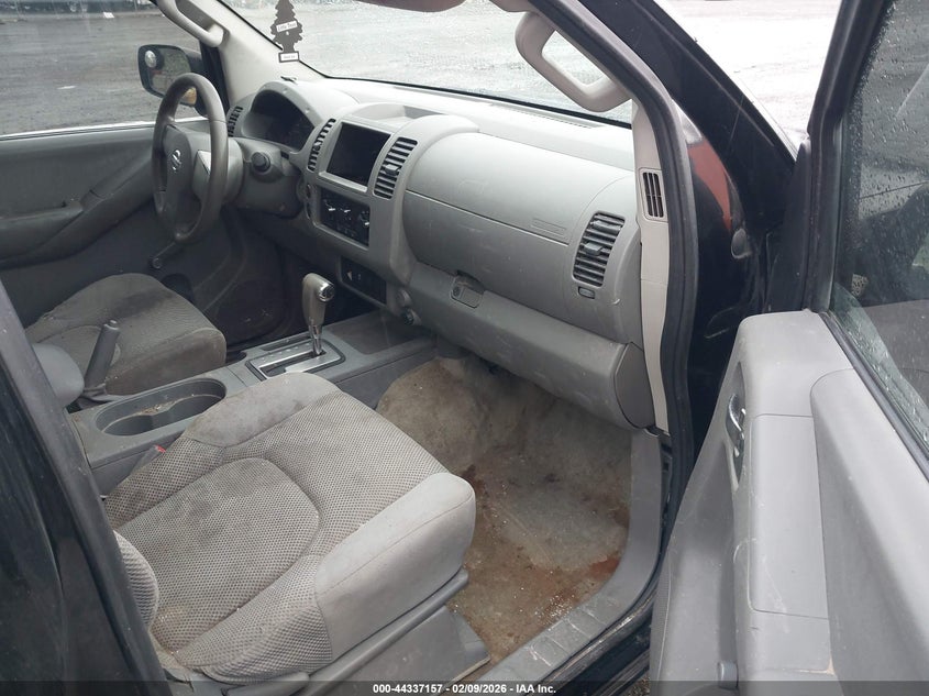 2012 NISSAN FRONTIER auction photo 5