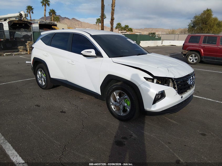 2022 HYUNDAI TUCSON SE