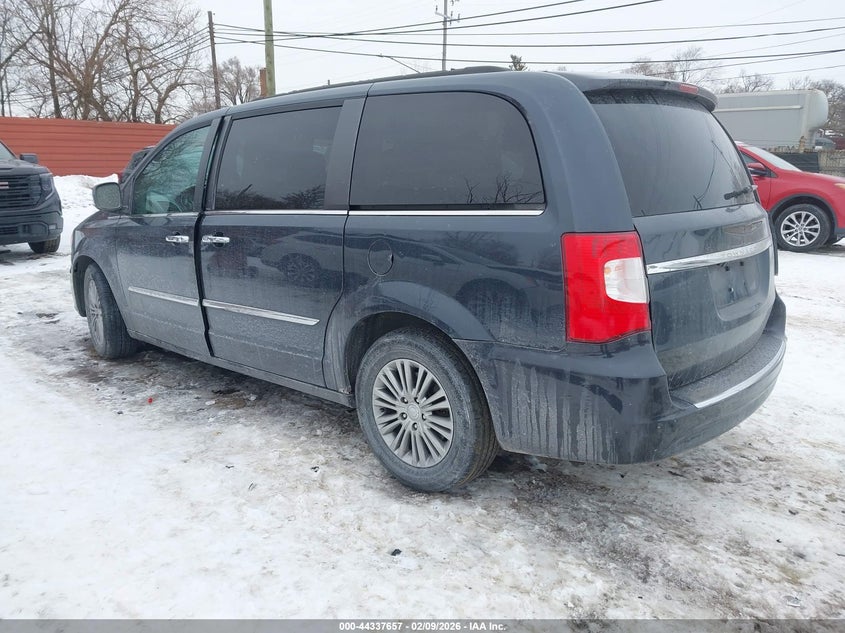 2013 Chrysler Town & Country Touring-L