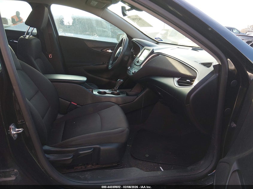 VIN 1G1ZB5ST2JF289430 2018 CHEVROLET MALIBU 1LS