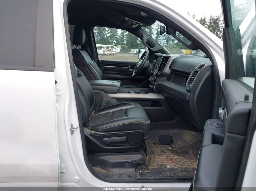 2020 RAM 1500 - view 5