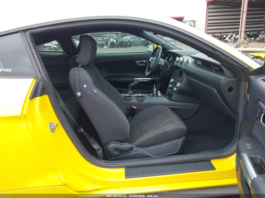 2017 Ford Mustang V6