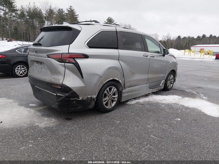 2021 Toyota Sienna Platinum