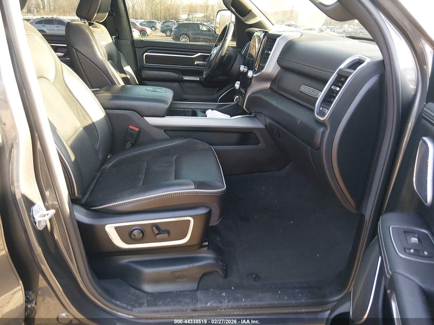 2023 Ram 1500 Laramie 4X4 6'4 Box