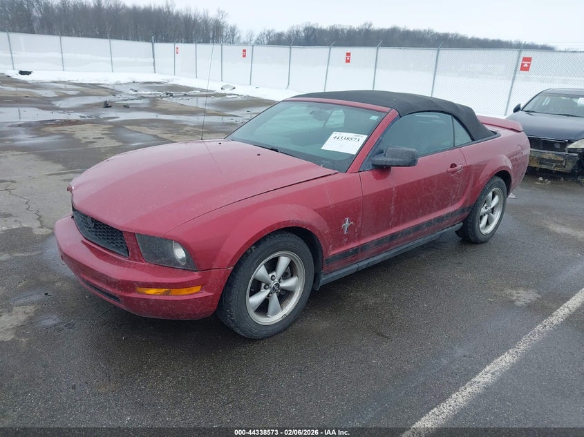 2007 Ford Mustang V6 Deluxe/V6 Premium