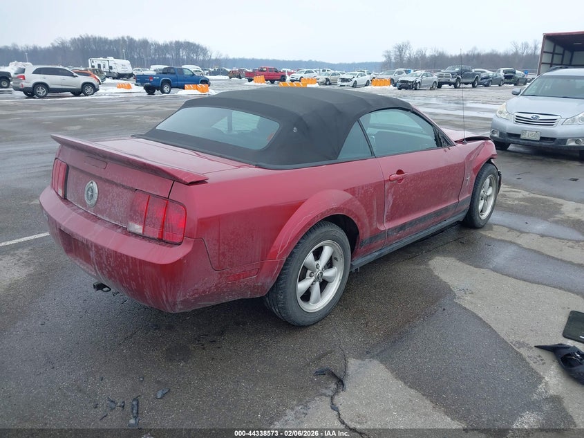 2007 Ford Mustang V6 Deluxe/V6 Premium
