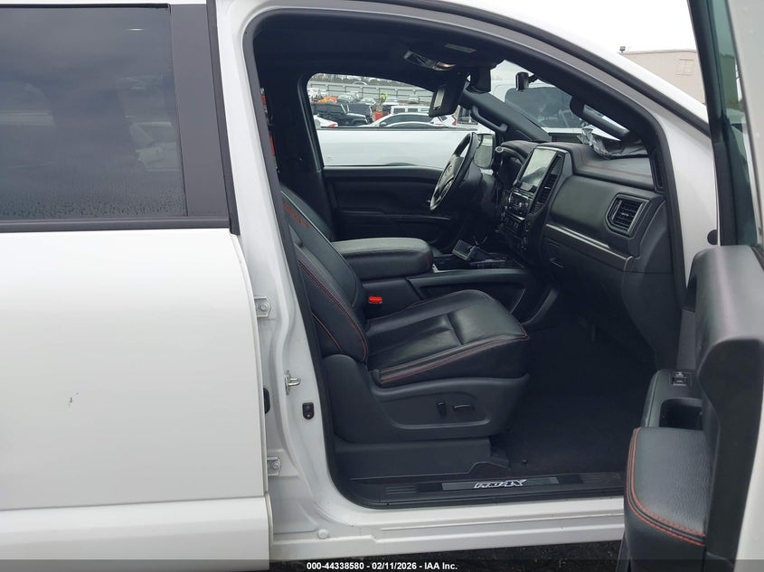 2023 Nissan Titan Pro-4X 4X4