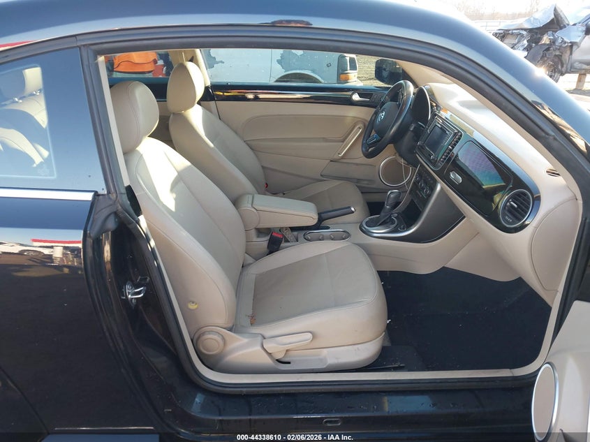 2018 Volkswagen Beetle 2.0T Se