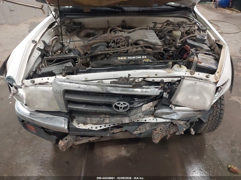 2000 Toyota Tacoma Base V6 VIN: 4TAWN72N5YZ615062 Lot: 44338661