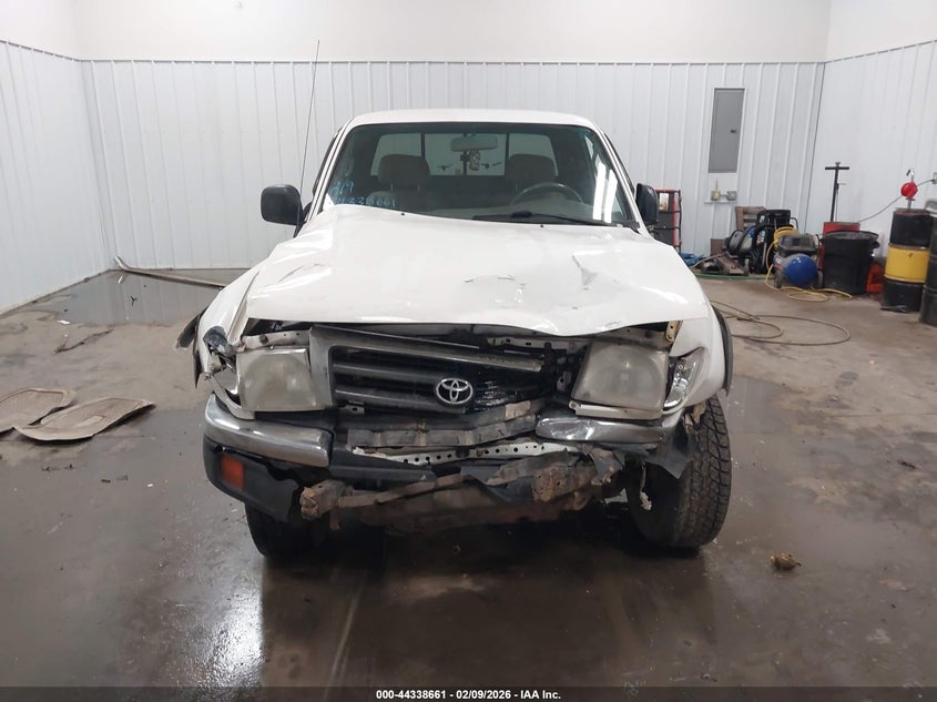 2000 Toyota Tacoma Base V6 VIN: 4TAWN72N5YZ615062 Lot: 44338661